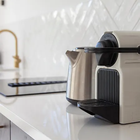 Centre-ville, Proche Villa *